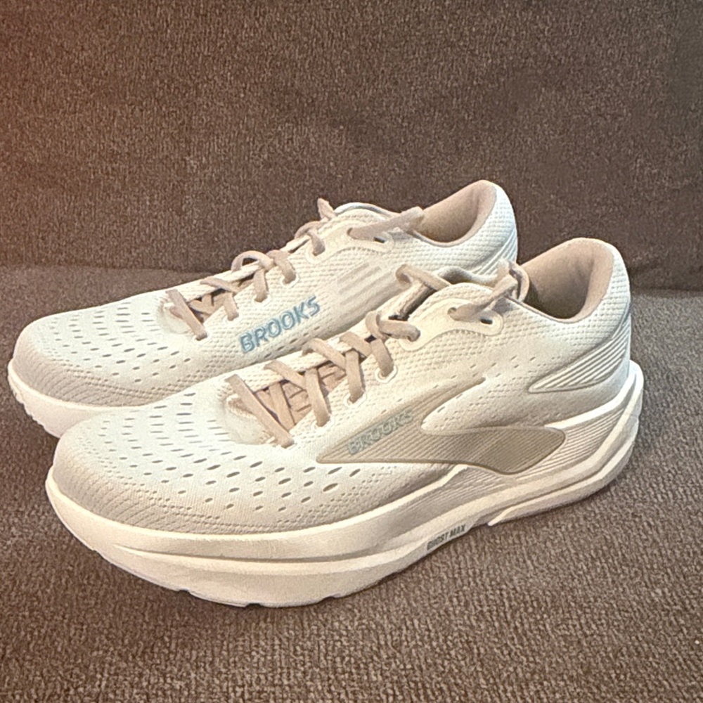 Brooks Ghost Max 3